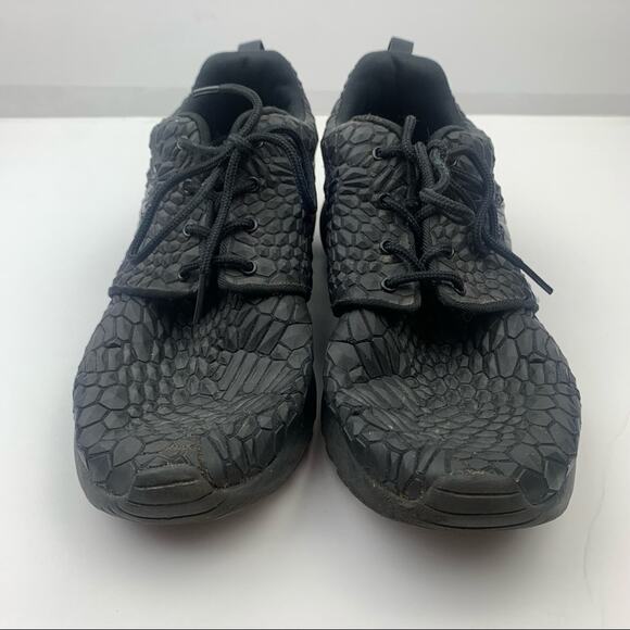 Nike Women's Roshe One DMB Triple Black Sneakers - Picture 3 of 9